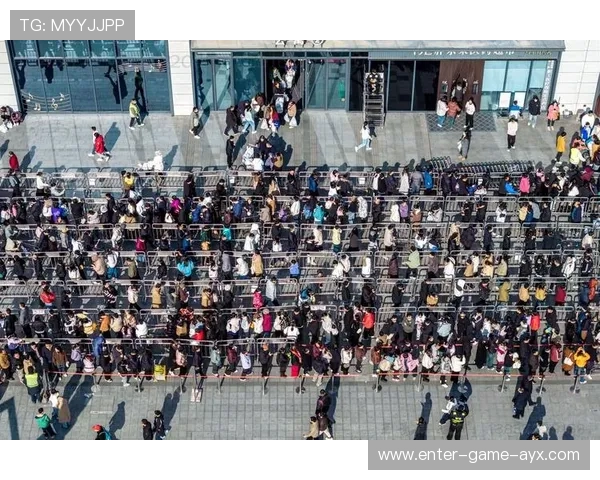 上海申花中路渗透更果断，小范围配合打穿门前